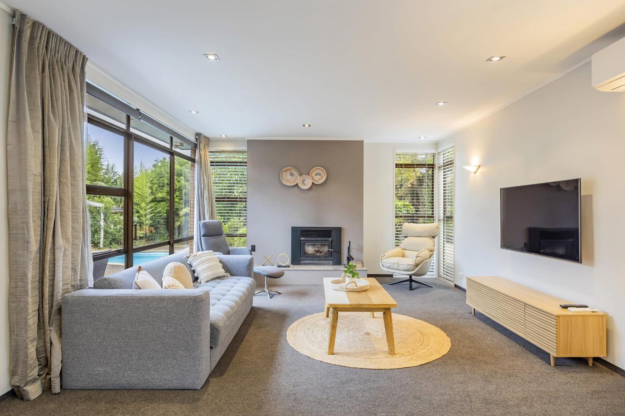 Entire House With Pool, Spa オークランド エクステリア 写真