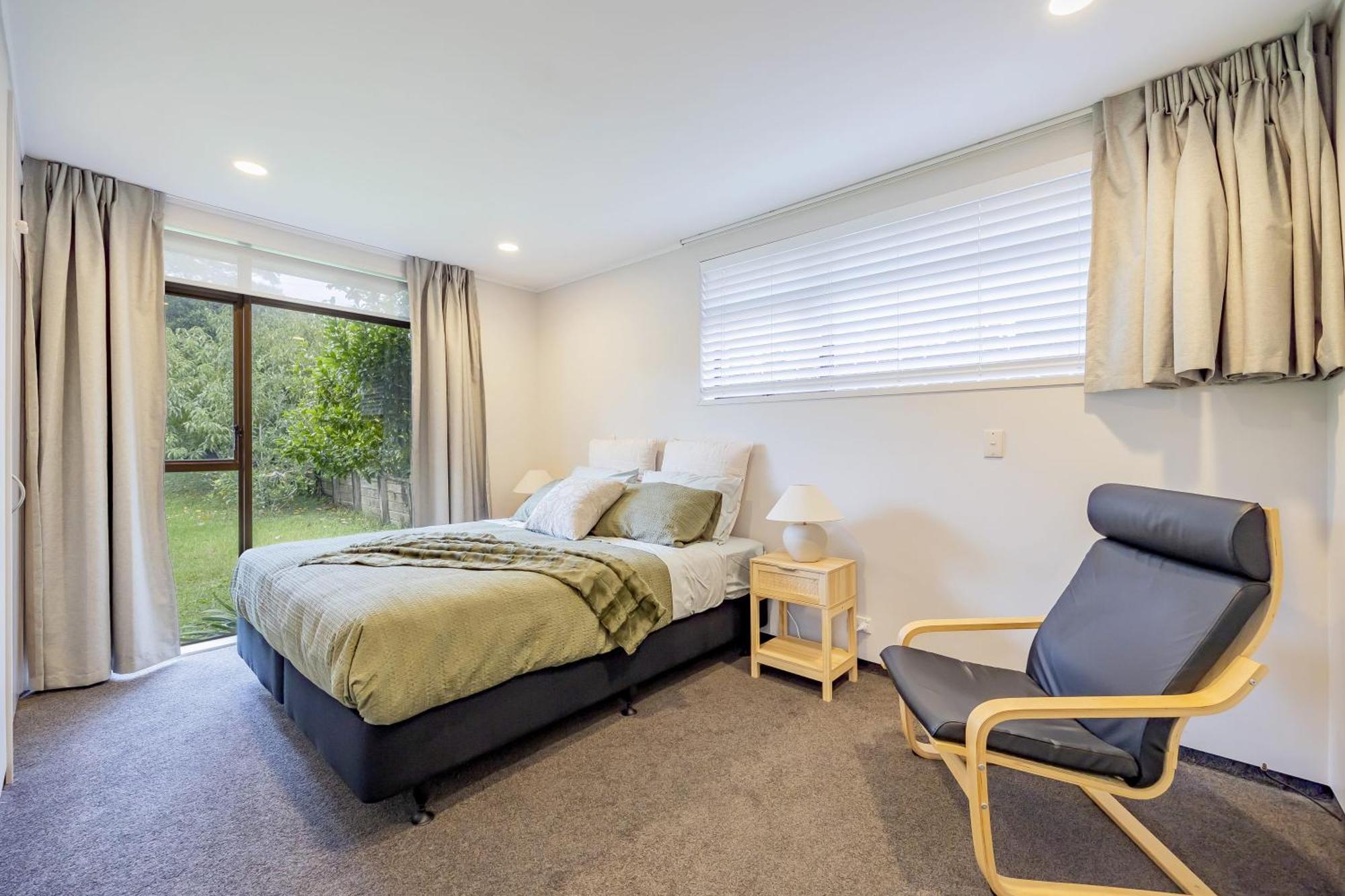 Entire House With Pool, Spa オークランド エクステリア 写真