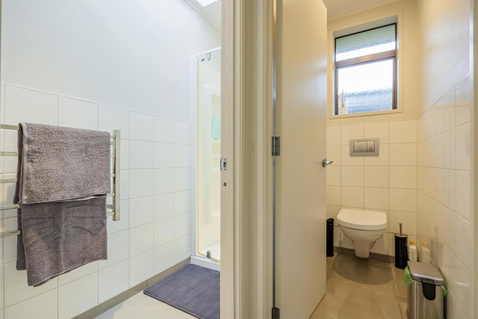 Entire House With Pool, Spa オークランド エクステリア 写真