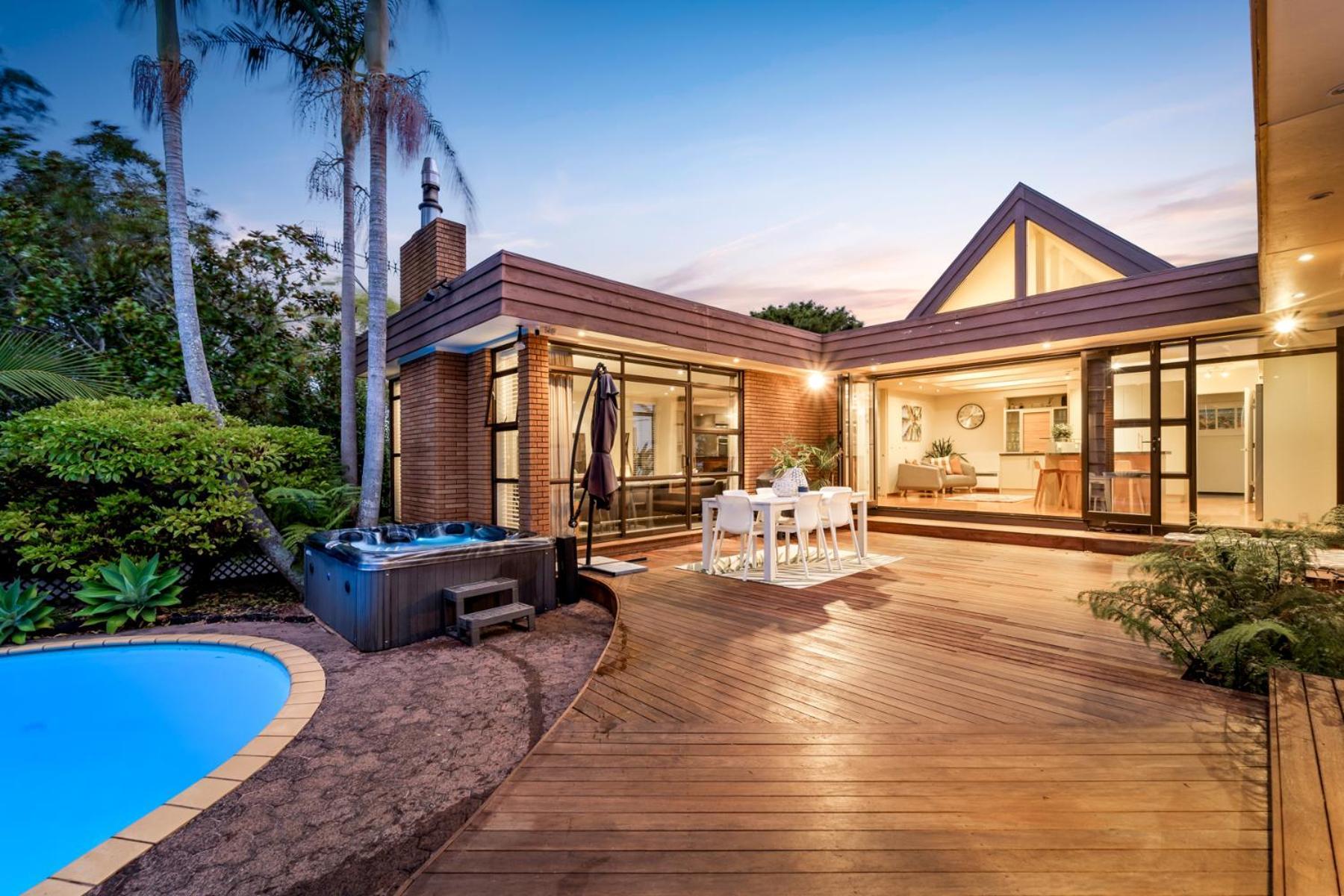 Entire House With Pool, Spa オークランド エクステリア 写真